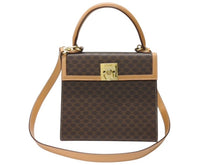 Load image into Gallery viewer, CELINE セリーヌ ハンドバッグ セリーヌ マカダム 2WAY バッグ ブラウン レザー ゴールド金具 美品 中古 4b004320