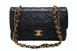 CHANEL シャネル マトラッセ23 Wフラップ Wチェーンショルダーバッグ 5番台 ラムスキン ココマーク ブラック ゴールド金具 美品 中古 4b004323