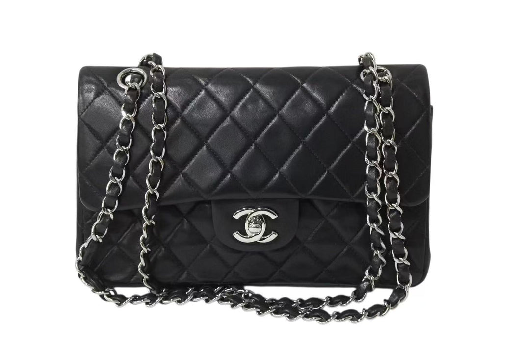 CHANEL シャネル ココマーク チェーンショルダーバッグ Wフラップ 23 6番台 ブラック レザー シルバー金具 美品 中古 4b004324