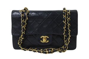 極美品 CHANEL シャネル マトラッセ23 Wフラップ Wチェーンショルダーバッグ 2番台 ココマーク ラムスキン ブラック ゴールド金具 中古 4b004326