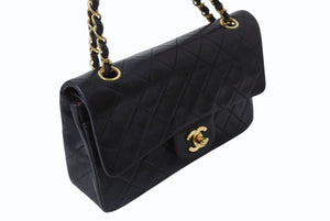 極美品 CHANEL シャネル マトラッセ23 Wフラップ Wチェーンショルダーバッグ 2番台 ココマーク ラムスキン ブラック ゴールド金具 中古 4b004326