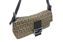 Load image into Gallery viewer, FENDI フェンディ マンマバケット ワンショルダーバッグ ズッカ柄 イタリア製 ベージュ ブラウン ブラックメタル金具 美品 中古 4b004330