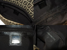 Load image into Gallery viewer, FENDI フェンディ マンマバケット ワンショルダーバッグ ズッカ柄 イタリア製 ベージュ ブラウン ブラックメタル金具 美品 中古 4b004330