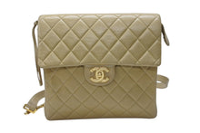 Load image into Gallery viewer, CHANEL シャネル リュック ココマーク マトラッセライン 3番台 1996年 05311 ラムスキン ベージュ ゴールド金具 美品 中古 4b004332