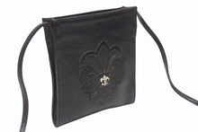 Load image into Gallery viewer, 極美品 CHROME HEARTS クロムハーツ SQUARE POCKET BAG BS FLEUR スクエアポケット ショルダーバッグ BSフレア ブラック 中古 4b004340