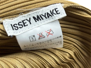 極美品 ISSEY MIYAKE イッセイミヤケ プリーツハイネックカットソー PLEATS PLEASE プリーツプリーズ ベージュ サイズM 中古 4b004346