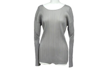 Load image into Gallery viewer, ISSEY MIYAKE イッセイミヤケ プリーツ カットソー IM13JK554 グレー ポリエステル サイズM 美品 中古 4b004349