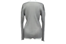 Load image into Gallery viewer, ISSEY MIYAKE イッセイミヤケ プリーツ カットソー IM13JK554 グレー ポリエステル サイズM 美品 中古 4b004349