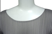 Load image into Gallery viewer, ISSEY MIYAKE イッセイミヤケ プリーツ カットソー IM13JK554 グレー ポリエステル サイズM 美品 中古 4b004349