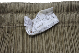 極美品 ISSEY MIYAKE イッセイミヤケ PLEATS PLEASE プリーツプリーズ ロングスカート PP04-JG113 サイズ3 カーキ系 中古 4b004350 