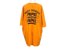 Load image into Gallery viewer, A BATHING APE アベイシングエイプ 半袖Ｔシャツ オレンジ コットン サイズL 001TEK301352M 美品 中古 4b004359