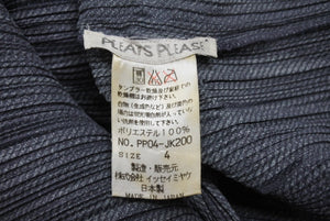 極美品 ISSEY MIYAKE イッセイミヤケ PLEATS PLEASE プリーツプリーズ タンクトップ ノースリーブ PP04-JK200 サイズ4 グレー 中古 4b004360