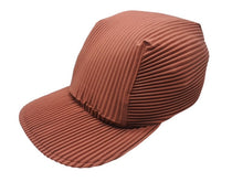 Load image into Gallery viewer, HOMME PLISSE ISSEY MIYAKE オム プリッセ イッセイミヤケ プリーツキャップ HP33AA403 ブラウン ポリエステル 美品 中古 4b004365
