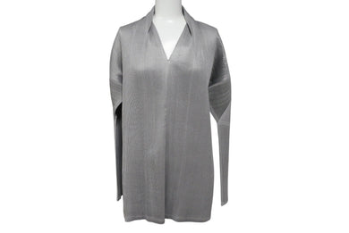 極美品 ISSEY MIYAKE イッセイミヤケ Vネック プリーツ長袖カットソー IM13-FJ025 サイズM グレー 中古 4b004371
