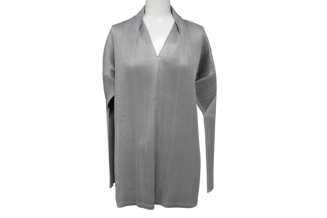 極美品 ISSEY MIYAKE イッセイミヤケ Vネック プリーツ長袖カットソー IM13-FJ025 サイズM グレー 中古 4b004371