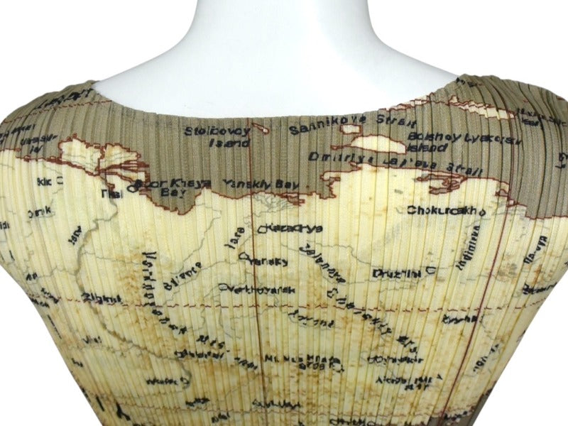 PLEATS PLEASE ISSEY MIYAKE◆08ss/World Map Shirt Top/3/ポリエステル/BEG/総柄/PP81-JK591 極美品 ISSEY MIYAKE イッセイミヤケ PLEATS PLEASE プリーツ