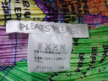 Load image into Gallery viewer, PLEATS PLEASE プリーツプリーズ イッセイミヤケ 世界地図柄 カットソー PP81-JK593 マルチカラー ポリエステル 3 美品 中古 4b004374