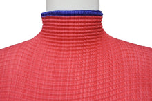 Load image into Gallery viewer, 極美品 ISSEY MIYAKE WHITE LABEL イッセイミヤケ ホワイトレーベル 半袖プリーツカットソー IM42FJ254 サイズ2 バイカラー 中古 4b004377