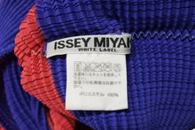 Load image into Gallery viewer, 極美品 ISSEY MIYAKE WHITE LABEL イッセイミヤケ ホワイトレーベル 半袖プリーツカットソー IM42FJ254 サイズ2 バイカラー 中古 4b004377