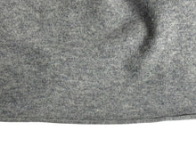 Load image into Gallery viewer, Lucien Pellat-Finet ルシアンペラフィネ ニット セーター スヌーピー セーター グレー カシミヤ 美品 中古 4b004423