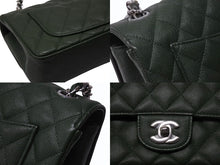 Load image into Gallery viewer, 極美品 CHANEL シャネル 横長 20cm ショルダーバッグ ランダム 25番台 ミニマトラッセショルダーチェーン グリーン系 キャビアスキン 中古 4b004431