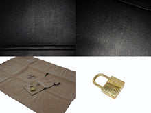 Load image into Gallery viewer, HERMES エルメス オータクロア45 ハンドバッグ ブラック トゴ ゴールド金具 □C刻印 美品 中古 4b004433