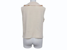 Load image into Gallery viewer, CHANEL シャネル ノースリーブ トップス P12688V07326 サイズ38 ココマーク ベージュ セーラー型 美品 中古 4b004451