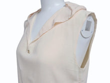 Load image into Gallery viewer, CHANEL シャネル ノースリーブ トップス P12688V07326 サイズ38 ココマーク ベージュ セーラー型 美品 中古 4b004451