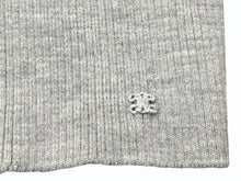 Load image into Gallery viewer, 極美品 CELINE セリーヌ クロップド カーディガン トップス 2A67S237P サイズXS 刺繍ロゴ ニット グレー 中古 4b004453