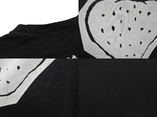 Load image into Gallery viewer, 極美品 MIUMIU ミュウミュウ いちご pink punk ロゴ 半袖Ｔシャツ MJN168 コットン ブラック サイズXS 中古 4b004471