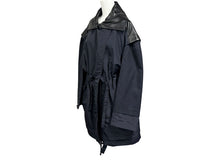 Load image into Gallery viewer, 極美品 ALAÏA アライア DRAPED PARKA ドレープド パーカー AA9M02703T496 サイズ34 ナイロン シルク ラムスキン ブラック 中古 4b004490