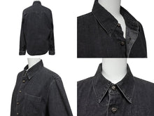Load image into Gallery viewer, 極美品 CHROME HEARTS クロムハーツ デニム長袖シャツ サイズS クロスボールボタン CHクロスパッチ 2パッチ 2025年新作 ブラック 中古 4b004493