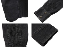 Load image into Gallery viewer, 極美品 CHROME HEARTS クロムハーツ デニム長袖シャツ サイズS クロスボールボタン CHクロスパッチ 2パッチ 2025年新作 ブラック 中古 4b004493