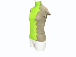 極美品 ISSEY MIYAKE イッセイミヤケ PLEATS (T.) プリーツ 半袖トップス MM02FT909 サイズM サンドベージュ グリーン 中古 4b004502