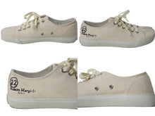 Load image into Gallery viewer, Maison Margiela メゾンマルジェラ Tabi 足袋 スニーカー アイボリー キャンバス S57WS0252 靴 ローカット サイズ37 美品 中古 4b004506