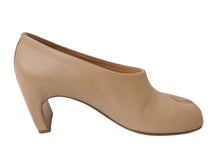 Load image into Gallery viewer, Maison Margiela メゾンマルジェラ 22 TABI タビパンプス スプリットトゥ 足袋 靴 39WL0060 ベージュ サイズ38 美品 中古 4b004508