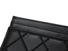 Load image into Gallery viewer, 極美品 CHANEL シャネル ココマーク カードケース 29番台 イタリア製 ラムスキン ブラック ブルー シルバー金具 中古 4b004555