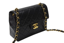 Load image into Gallery viewer, 極美品 CHANEL シャネル ミニマトラッセ 17 チェーンショルダーバッグ 2番台 ラムスキン ココマーク ブラック 中古 4b004615
