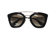 Load image into Gallery viewer, PRADA プラダ サングラス サイドロゴ SPR AB-0A7 ブラック ゴールド サイズ49□26 美品 中古 4b004631