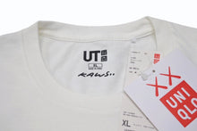 Load image into Gallery viewer, 極美品 UNIQLO ユニクロ ｘ KAWS カウズ コラボ 半袖Tシャツ ホワイト サイズ XL 中古4b005648