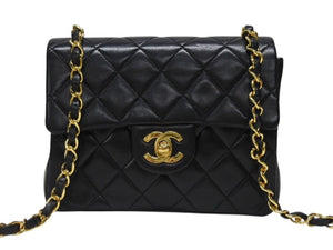 極美品 CHANEL シャネル ミニマトラッセ 17 チェーンショルダーバッグ 1番台 ラムスキン ココマーク ブラック ゴールド金具 中古 4b004679