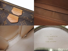 Load image into Gallery viewer, 極美品 LOUIS VUITTON ルイヴィトン ミュルティポシェット アクセソワール カーキ ショルダーバッグ モノグラム M44813 中古 4b004690