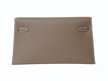 Load image into Gallery viewer, 新品未使用 HERMES エルメス ケリーエラン 2WAY ショルダーバッグ ヴォーマダム エトゥープ ゴールド金具 K刻印 2025年製 中古 4b004693