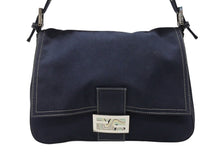 Load image into Gallery viewer, FENDI フェンディ ショルダーバッグ マンマバケット メタルバックル キャンバス ネイビーシルバー金具 美品 中古 4b004696