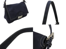 Load image into Gallery viewer, FENDI フェンディ ショルダーバッグ マンマバケット メタルバックル キャンバス ネイビーシルバー金具 美品 中古 4b004696
