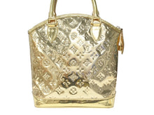 Load image into Gallery viewer, 極美品 LOUIS VUITTON ルイヴィトン ロックイット モノグラム ミロワール ハンドバッグ ゴールド M95450 中古 4b004725