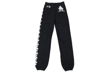 Load image into Gallery viewer, 極美品 CHROME HEARTS クロムハーツ スウェットパンツ セメタリークロスプリント コットン ブラック ホワイト サイズXS 中古 4b004751