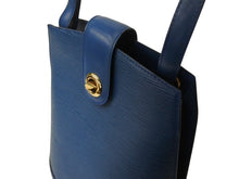 Load image into Gallery viewer, LOUIS VUITTON ルイヴィトン クリュニー ショルダーバッグ M52255 エピ レザー ブルー ゴールド金具 美品 中古 4b004818