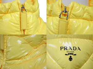 PRADA プラダ 21AW キルティング ナイロンダウンジャケット 291952 サイズ42 ロゴプリント イエロー 美品 中古 4b004841