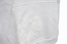Load image into Gallery viewer, 新品未使用 DENIM TEARS デニムティアーズ MONO ALL OVER WREATH パーカー 95B700A0 サイズS 24SS ホワイト 総柄 中古 4b004846